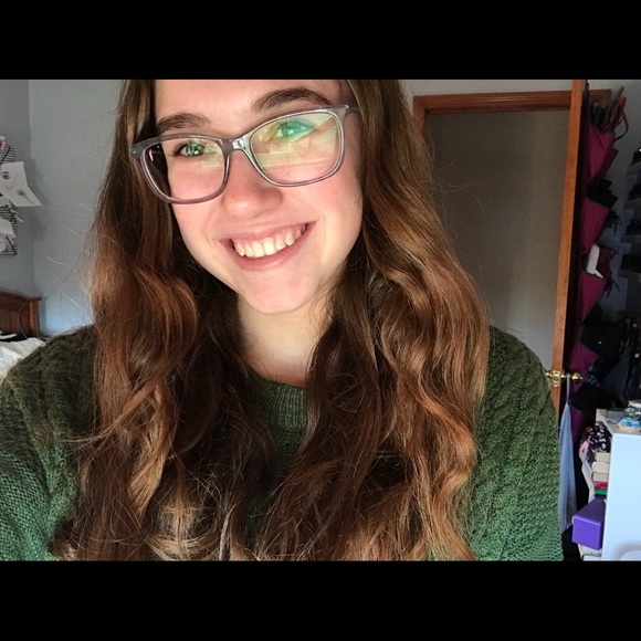 Meet your Posher, Kendra - Picture 1 of 1